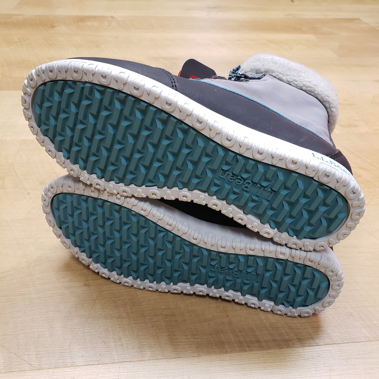 LL Bean Ultralight Pac Boots Mid