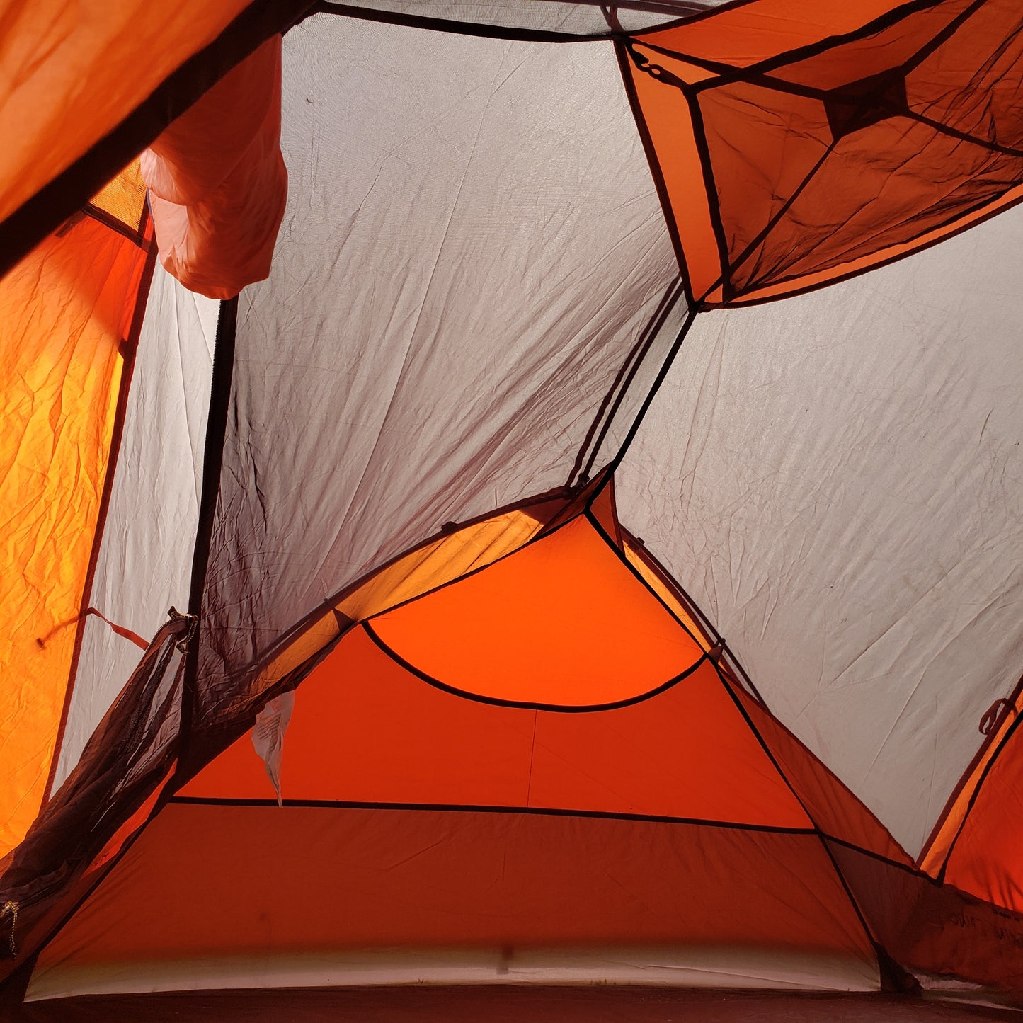 Alps Mountaineering Chaos 3-Person Tent*