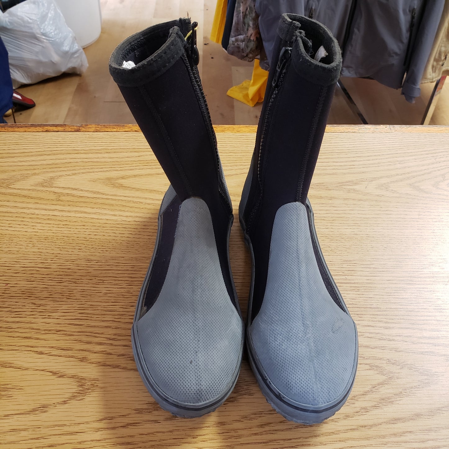 LL Bean 5mm Neoprene Booties