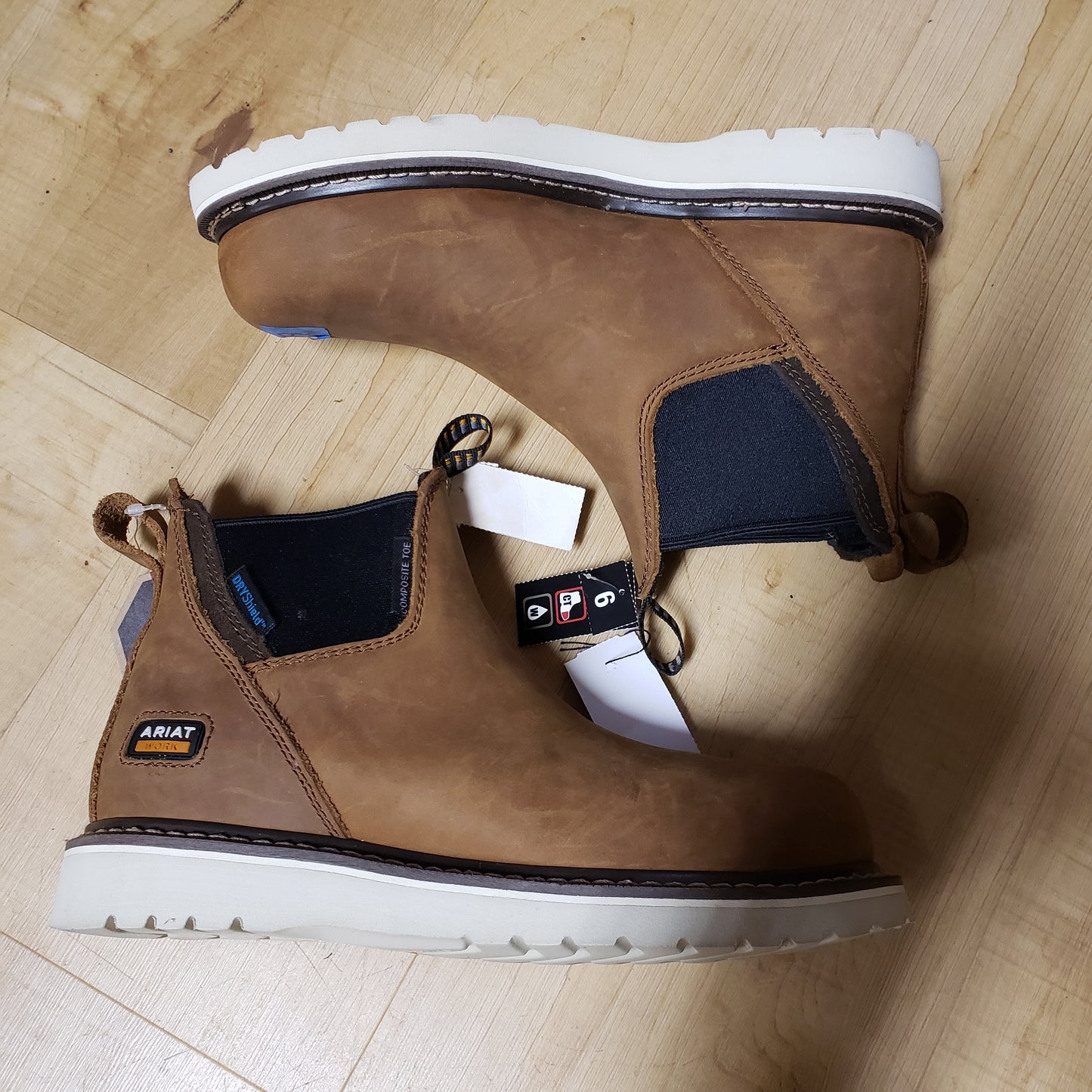 Boot Barn Composite Toe Ariat Work Boots (NEW)