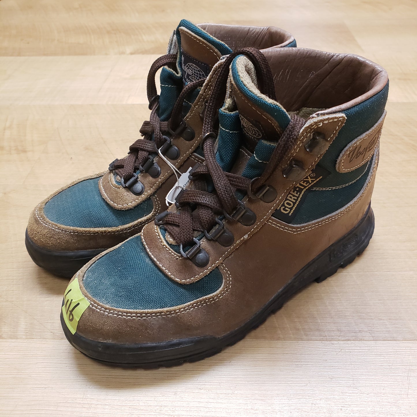 Vasque Skywalk GTX Hiking Boots