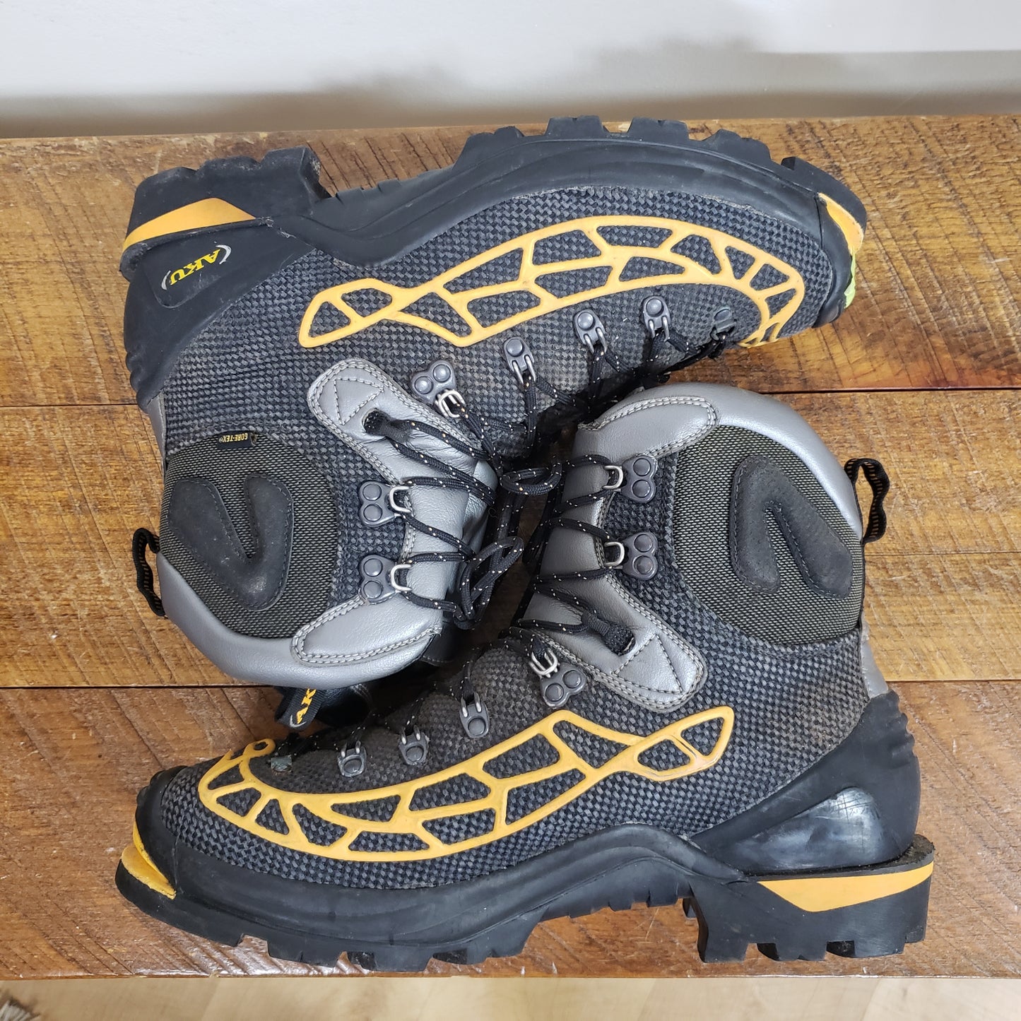 AKU Spider Kevlar GTX Mountaineering Boots