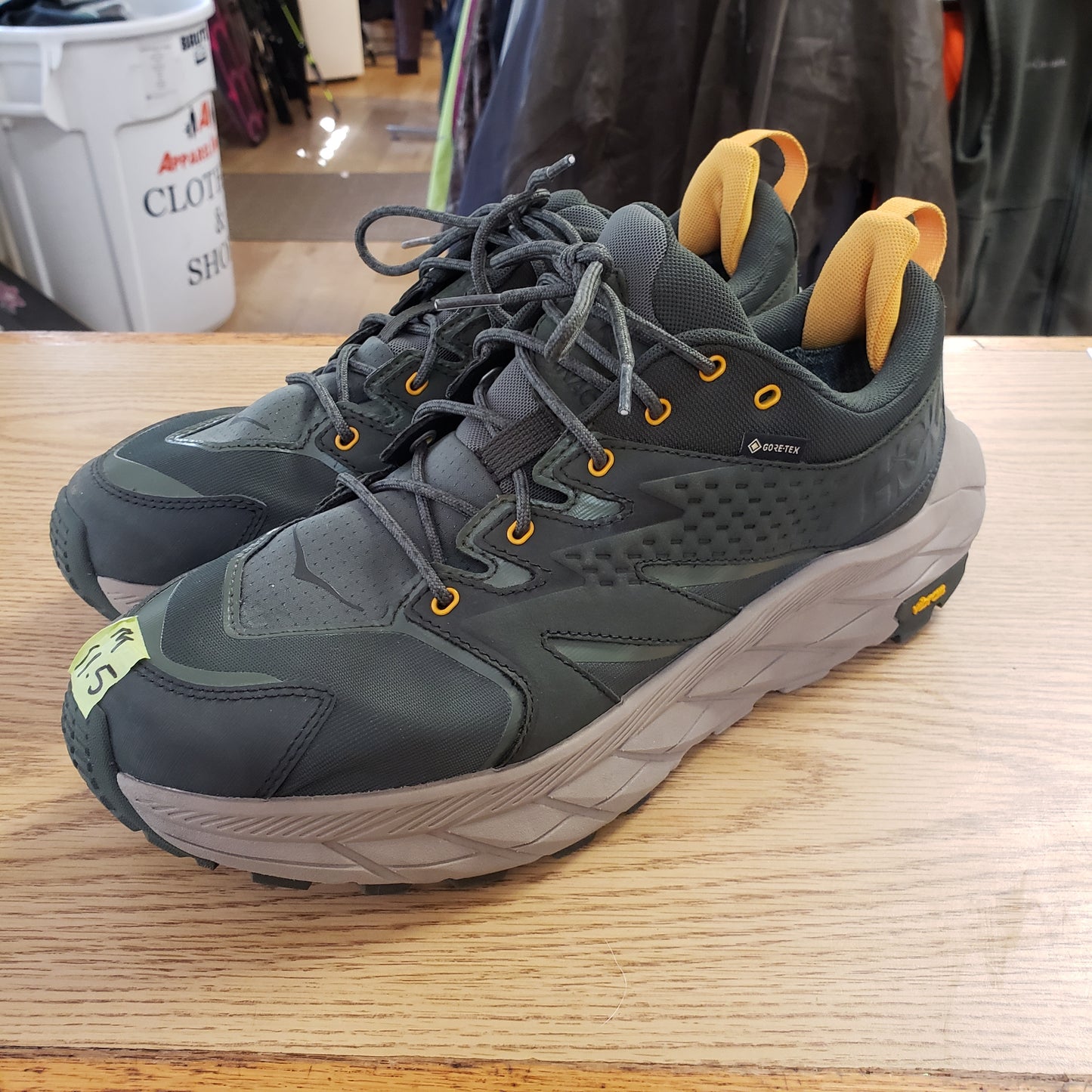 Hoka Anacapa Sneaker