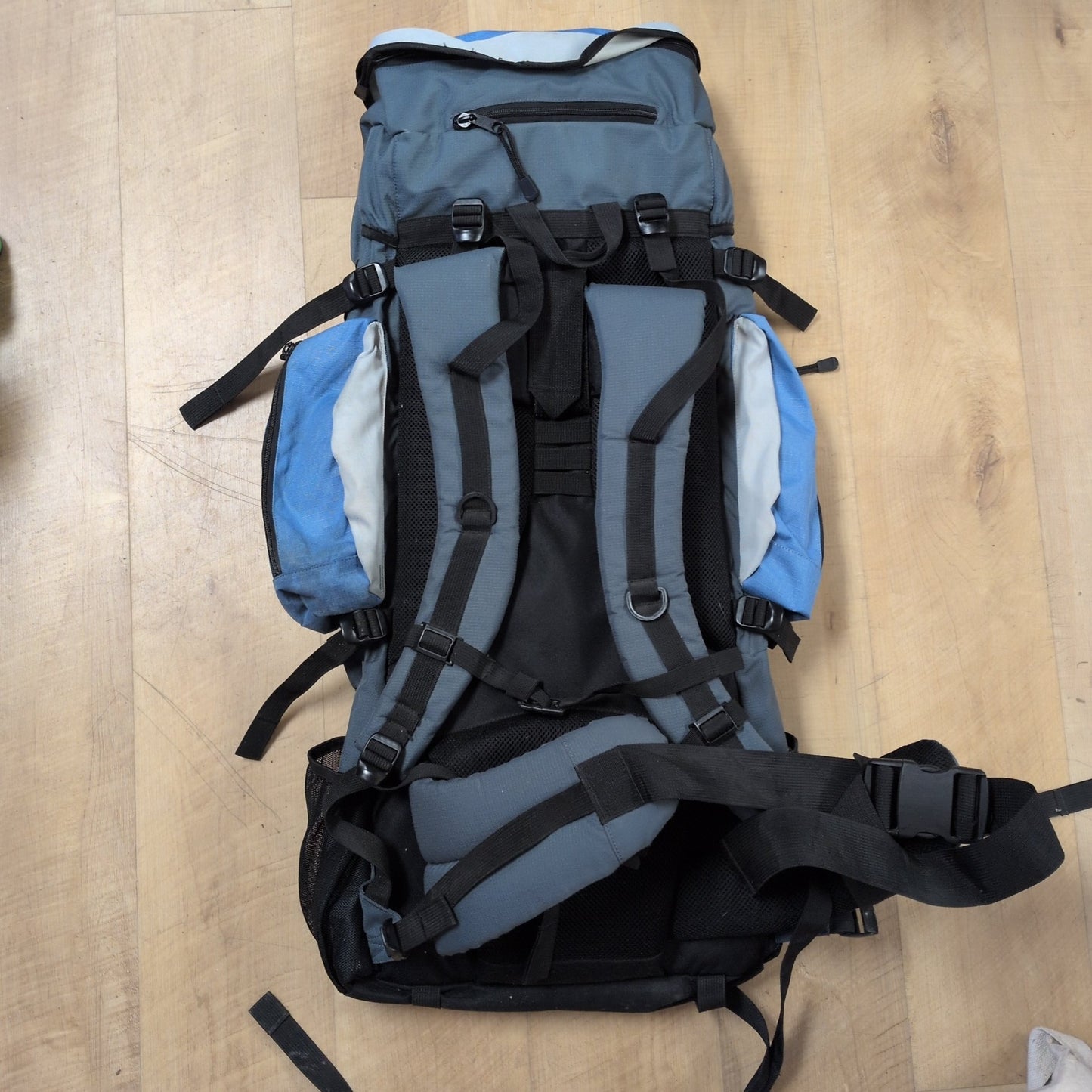 Eureka Getaway 5800 63L Pack*