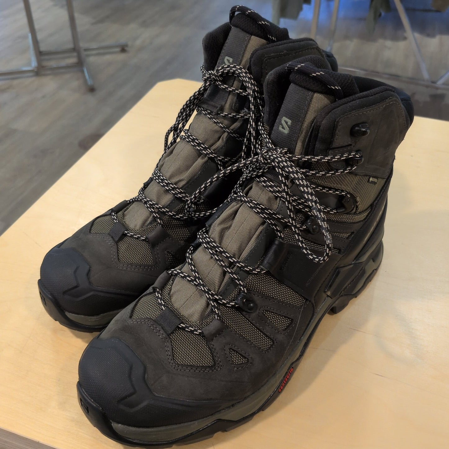 Salomon Quest 4 GTX Hikers*