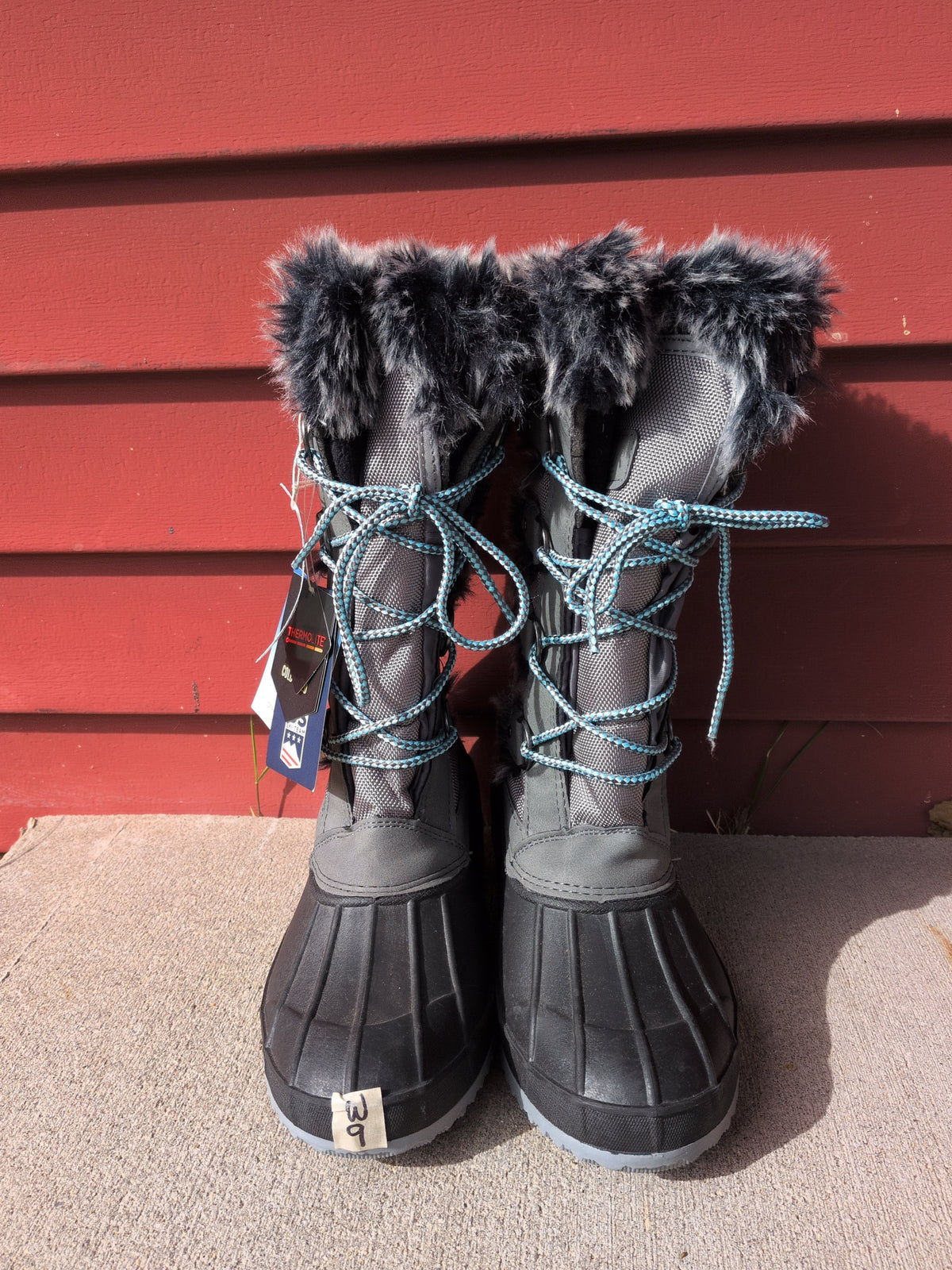 Khombu Kandice Snow Boot NEW