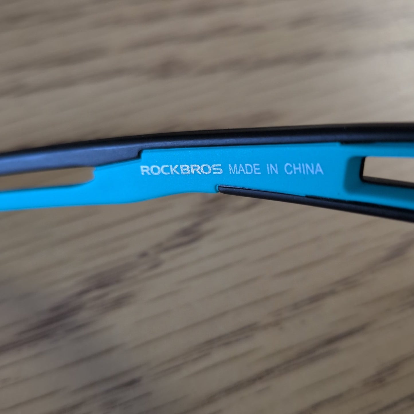ROCKBROS Half Frame Photochromic SungHalf Frame Photochromic Sunglasses w/ Case