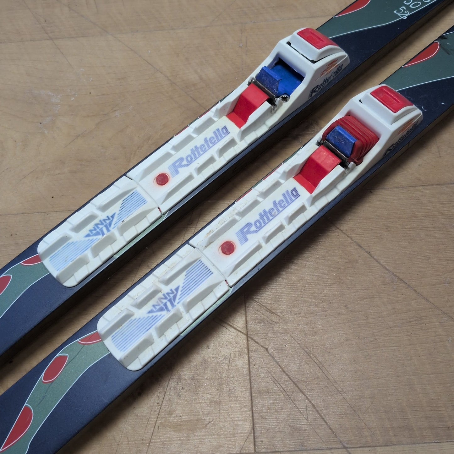 LL Bean SnoSnake NNN XC Skis