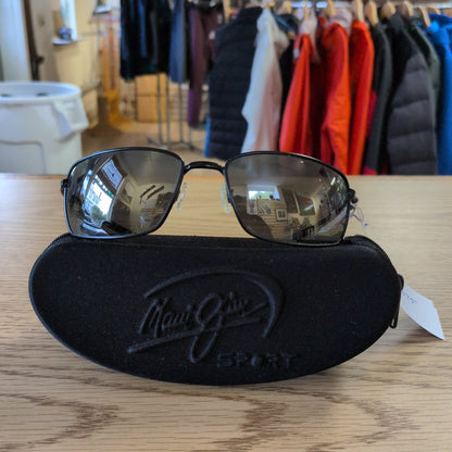 Oakley Square Wire Sunglasses w/ Maui Jim Case