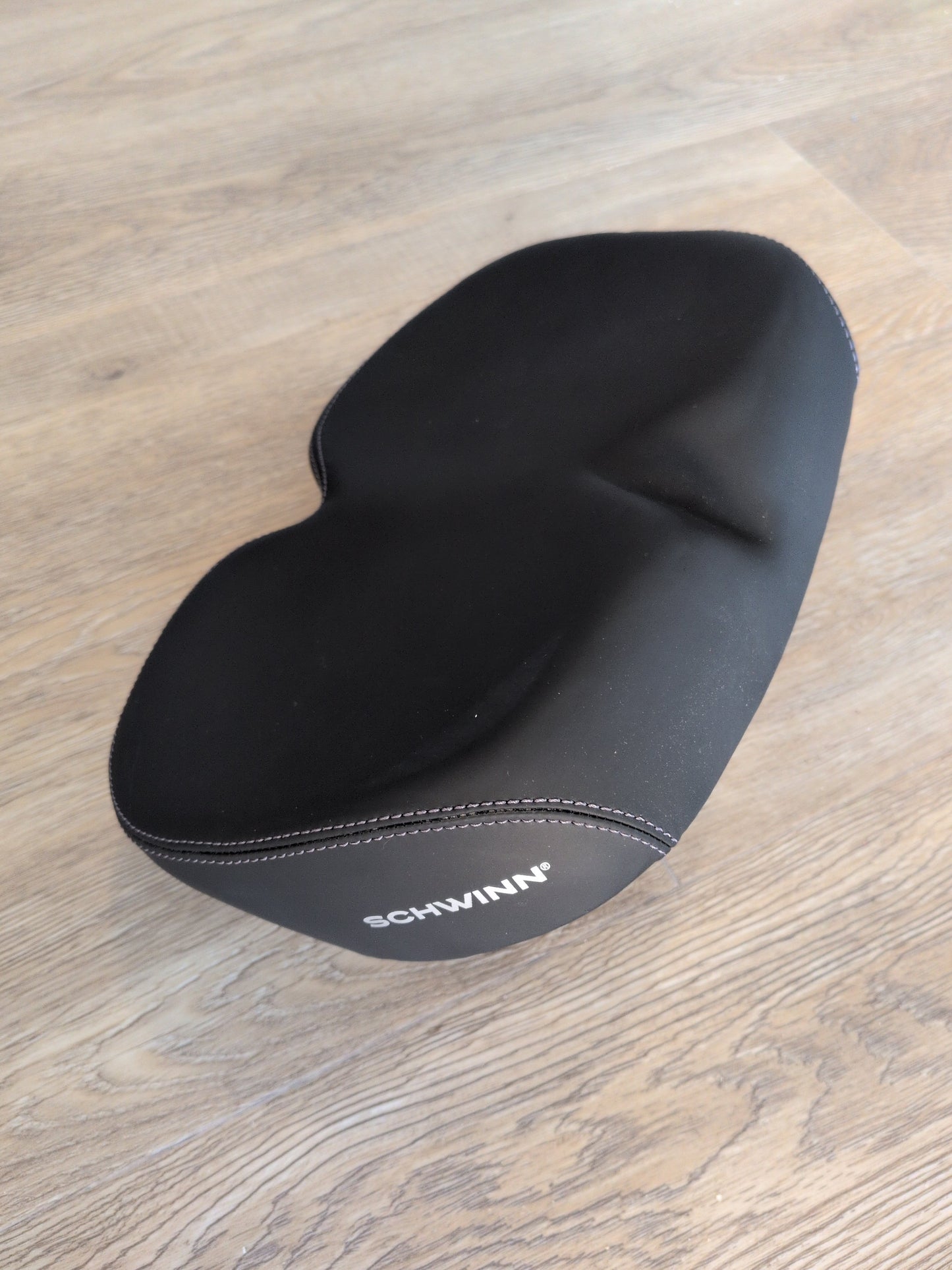 Schwinn Cruise Noseless Foam Bicycle Saddle