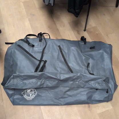 Kanga Typhoon Rooftop Pouch