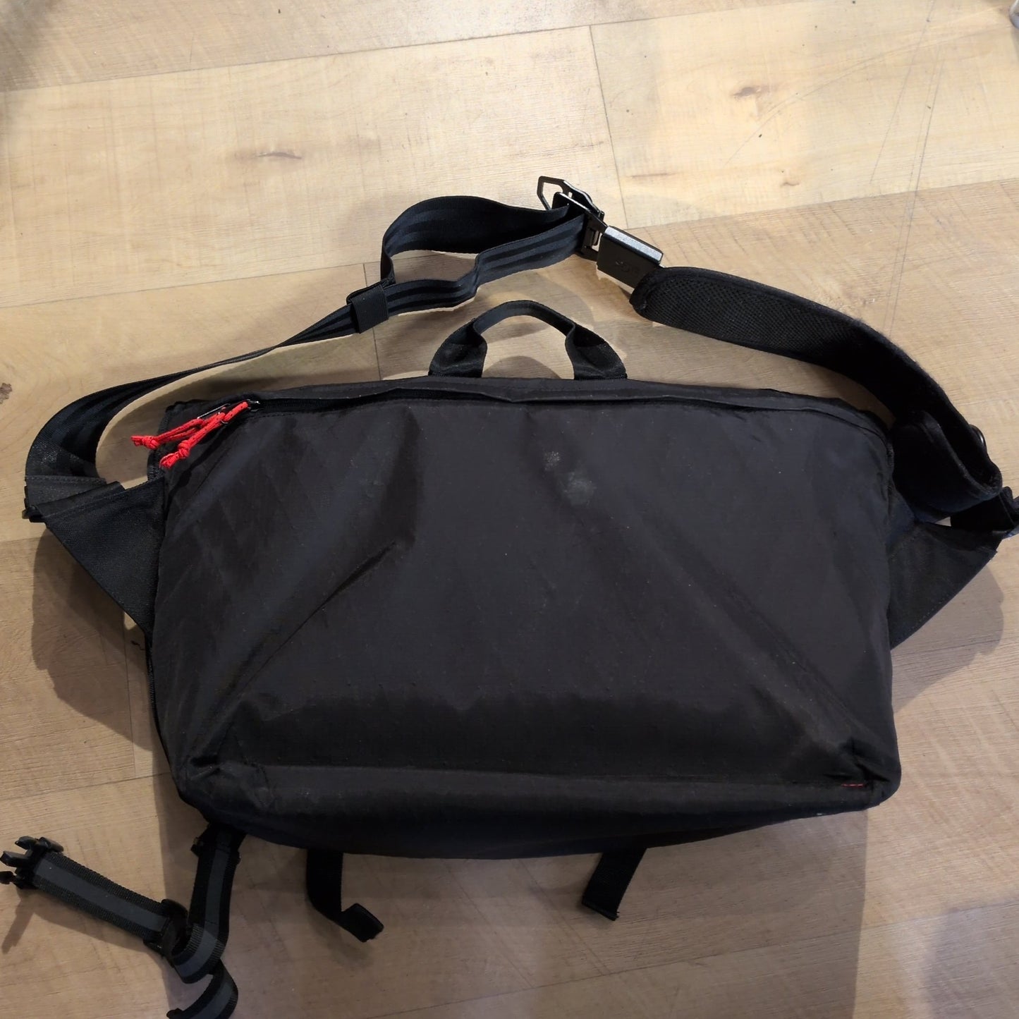 Chrome Citizen 24L Messenger Bag