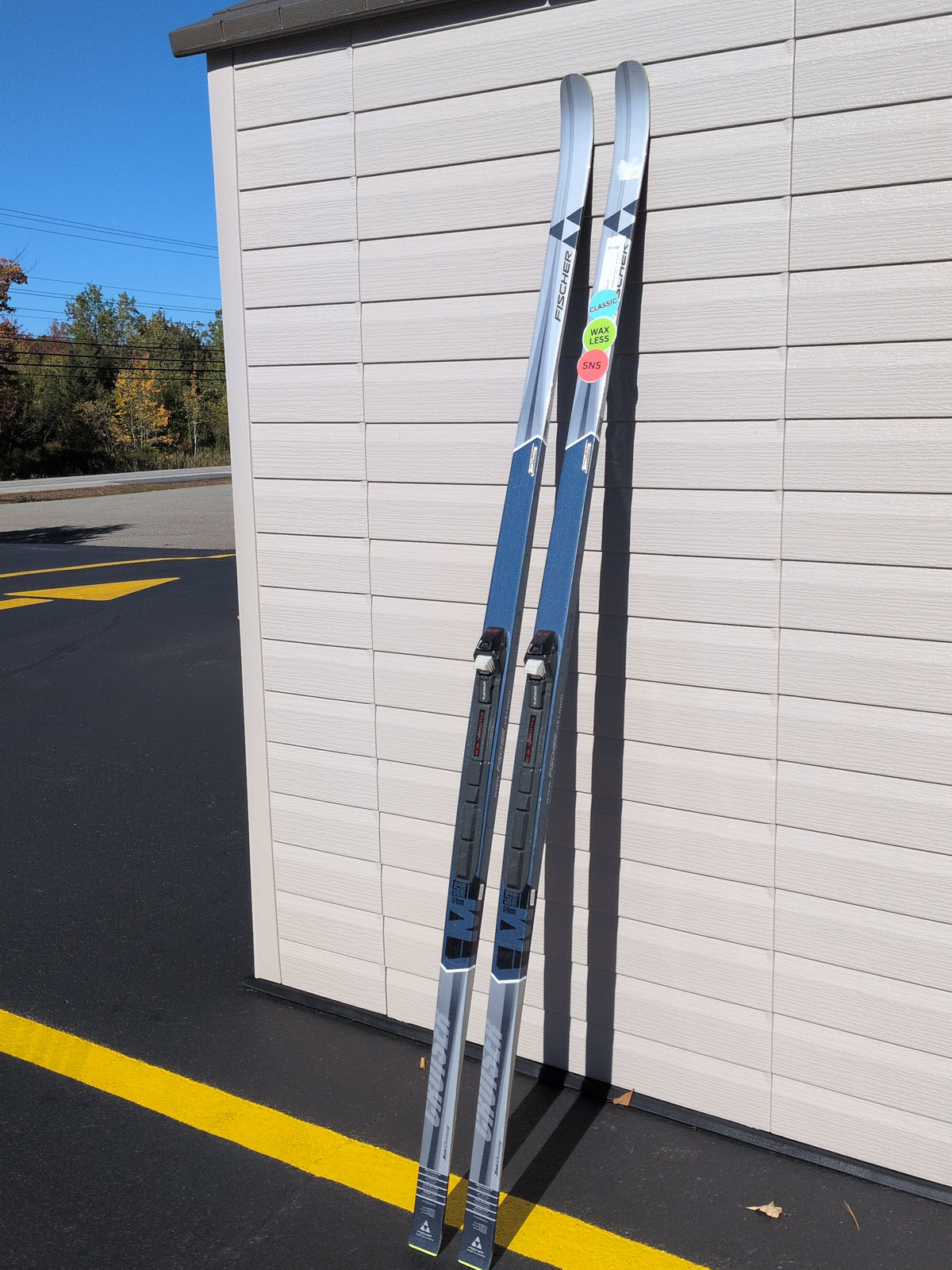 Fischer Nordic Cruising SNS Waxless Ski