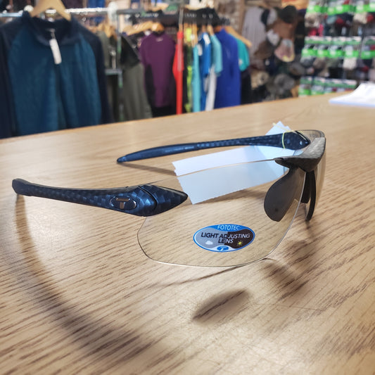 Tifosi Seek FC Sunglasses w/ Fototec Lenses - Includes Case