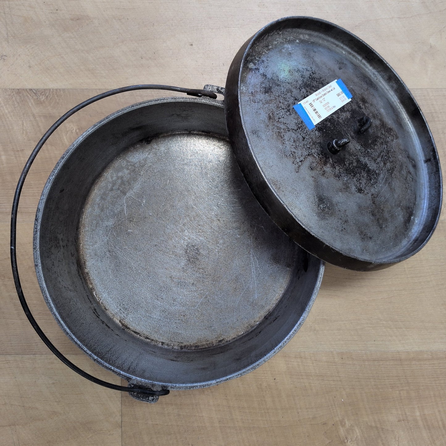 12" Cast Iron Dutch Oven w/ Lid