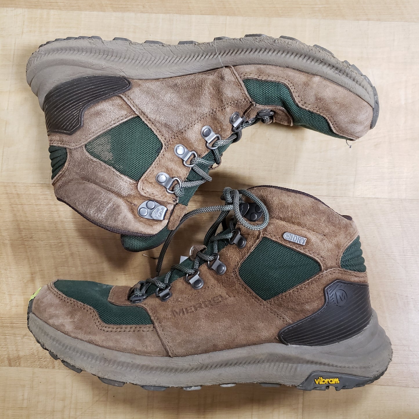 Merrell Ontario 85 Mid Hiking Boots
