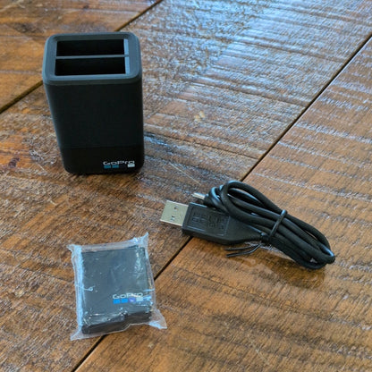 GoPro Dual Battery Charger + Battery NEW