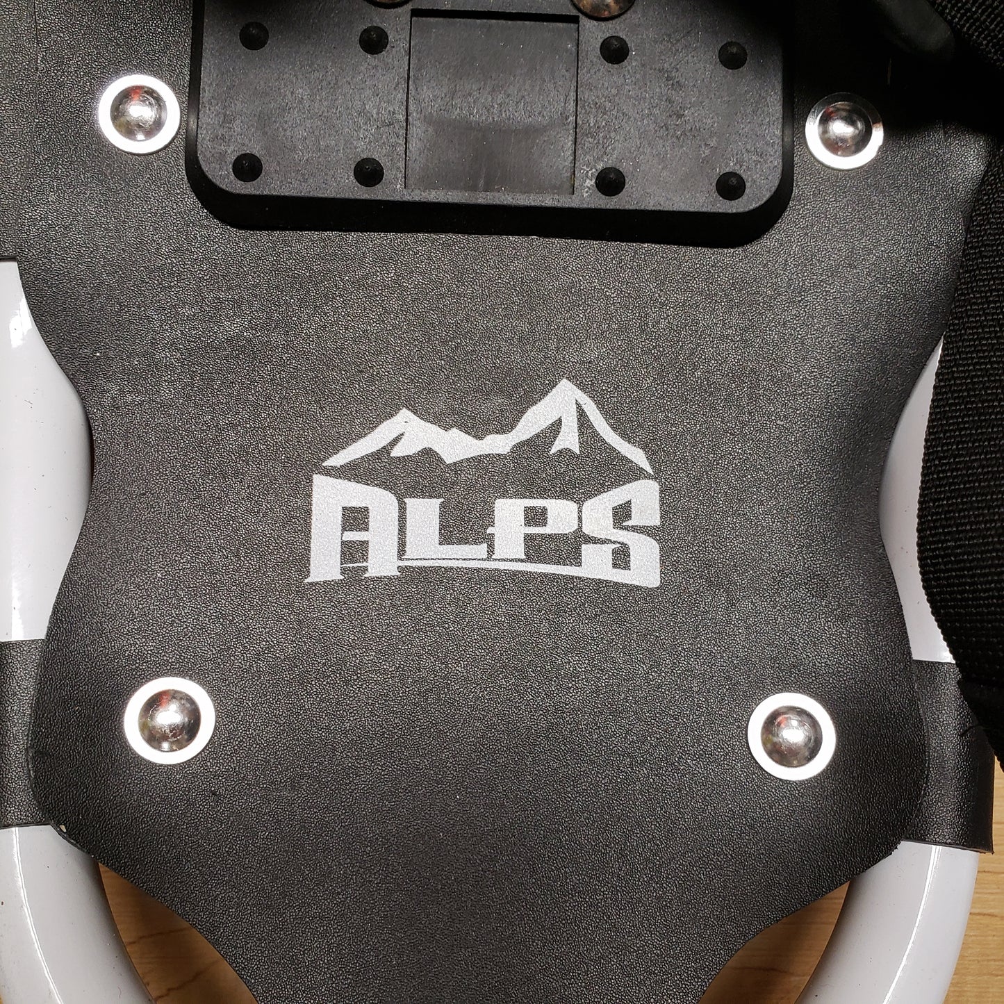 Alps Snowshoes (80-160lbs) w/ Bag