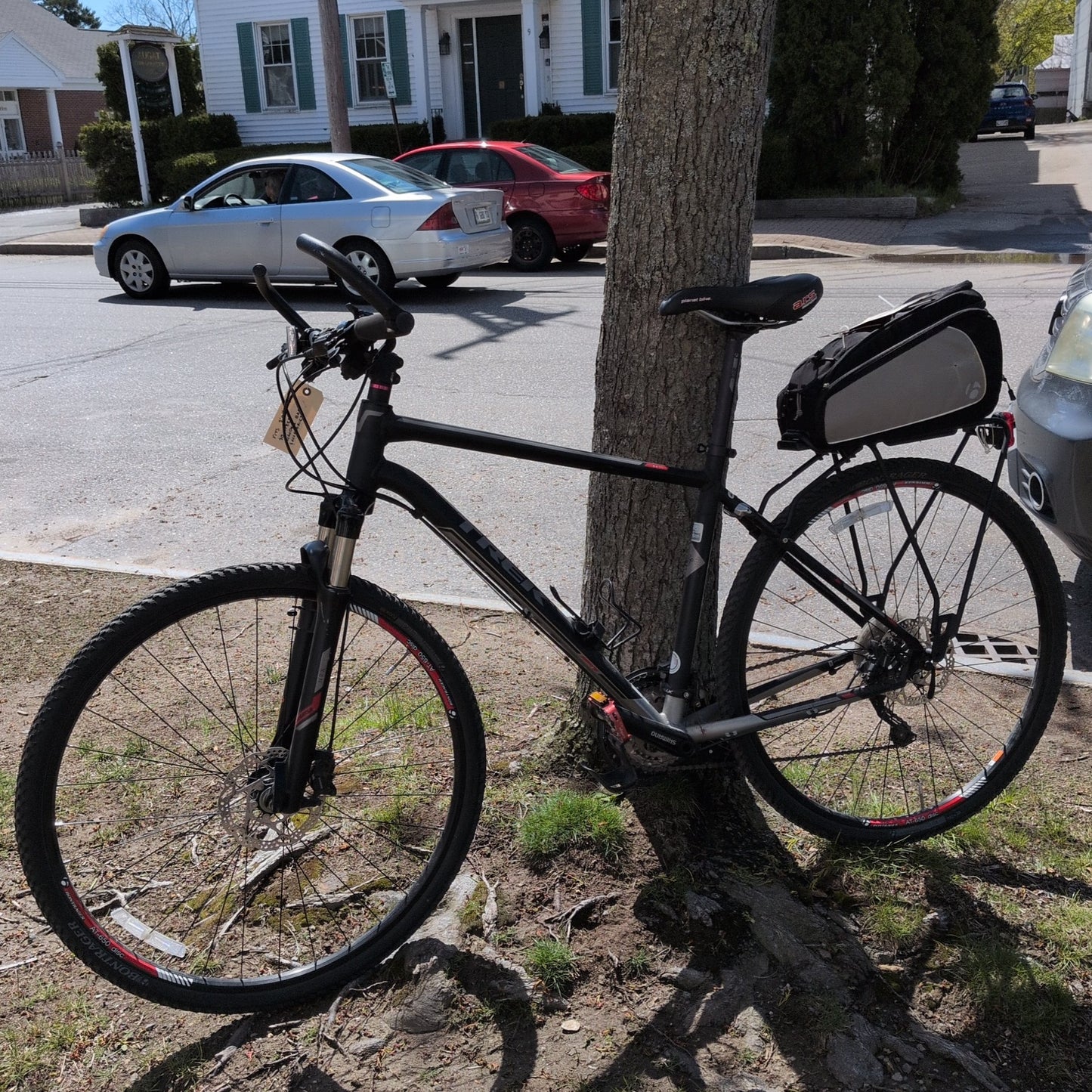 Trek 8.6 Dual Sport Bike w/Bag & Accessories
