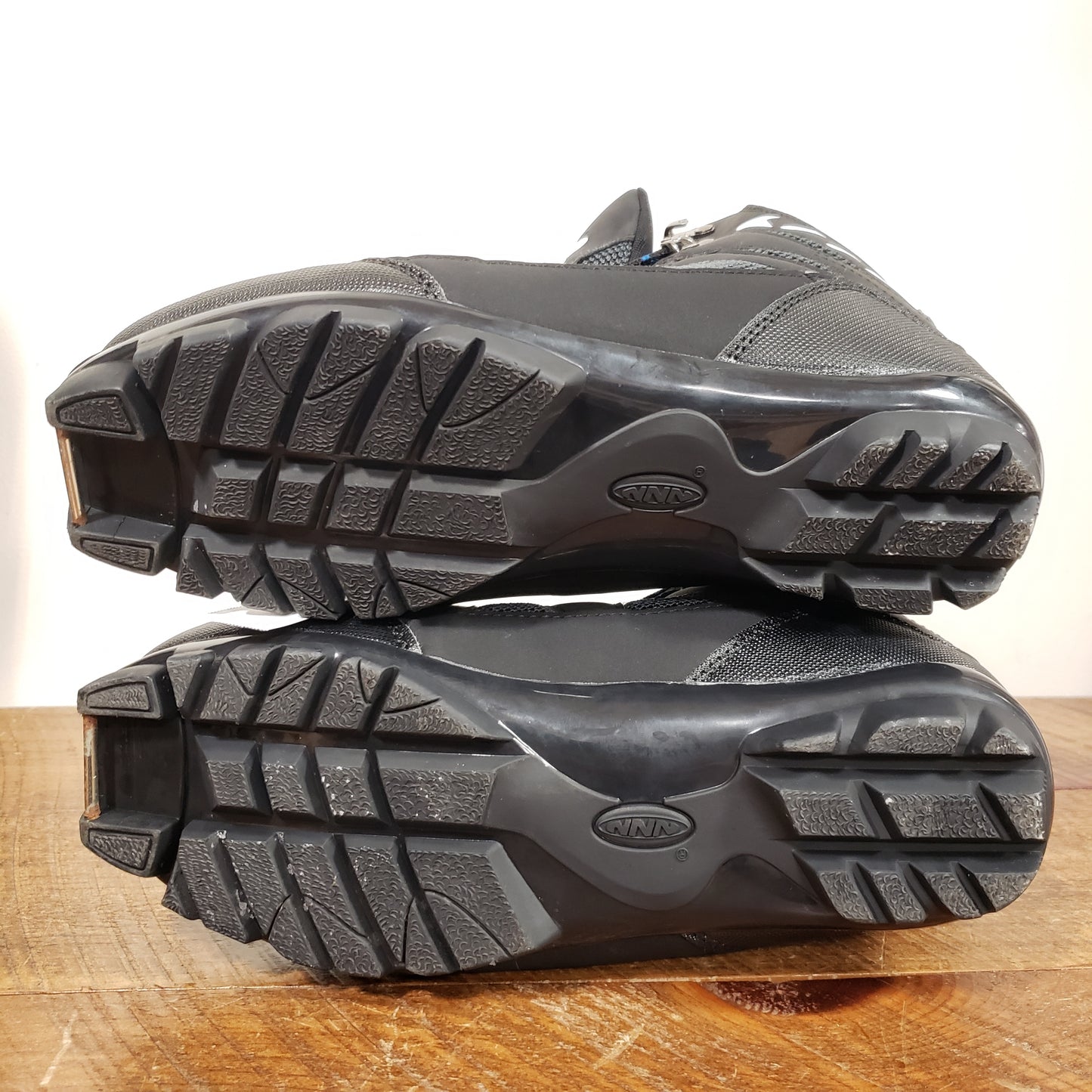 Whitewoods NNN Ski Boots Men's 9.5/10