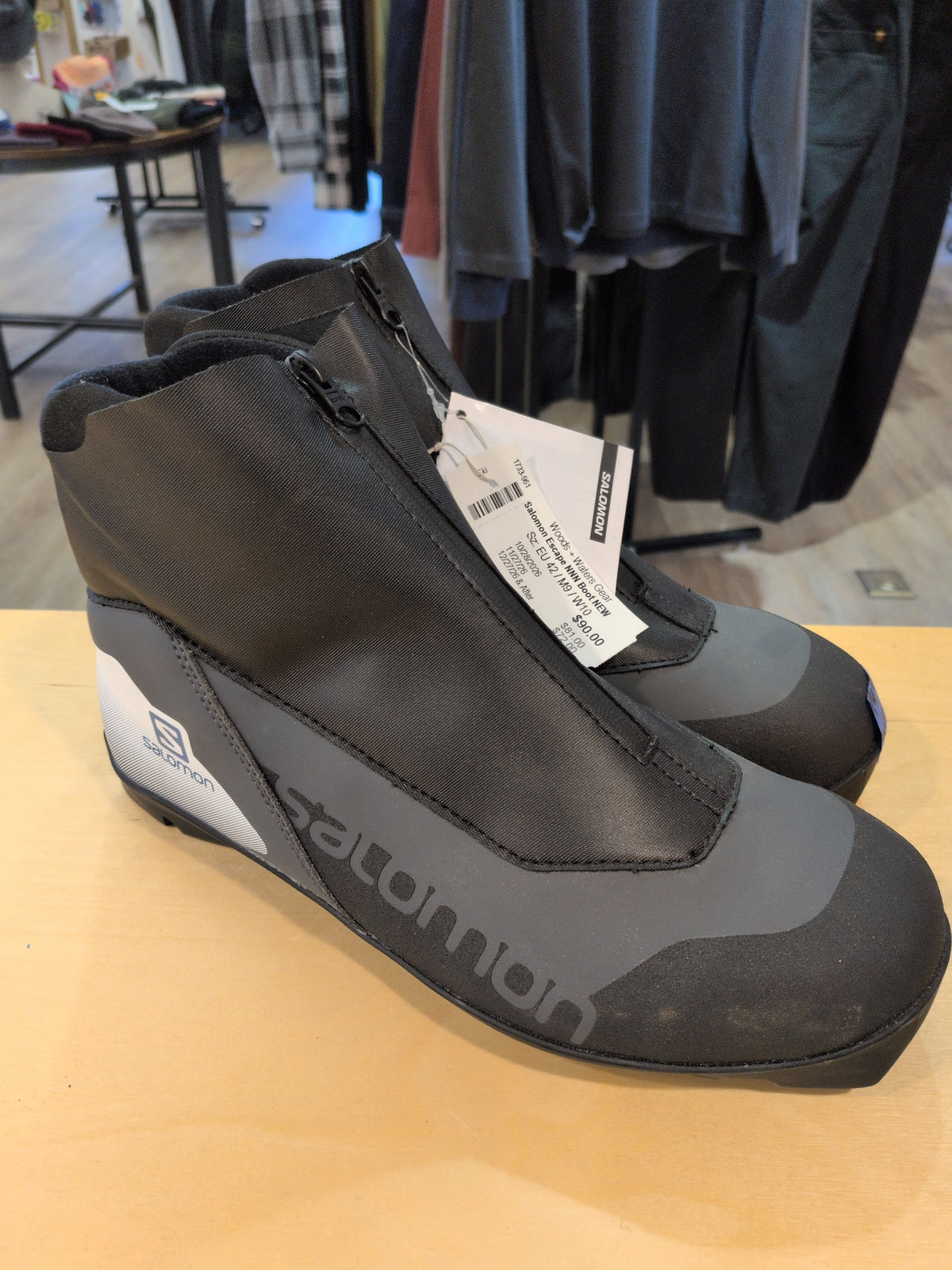 Salomon Escape NNN Boot NEW