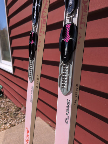 Rossignol Attraxion NNN Waxless Ski