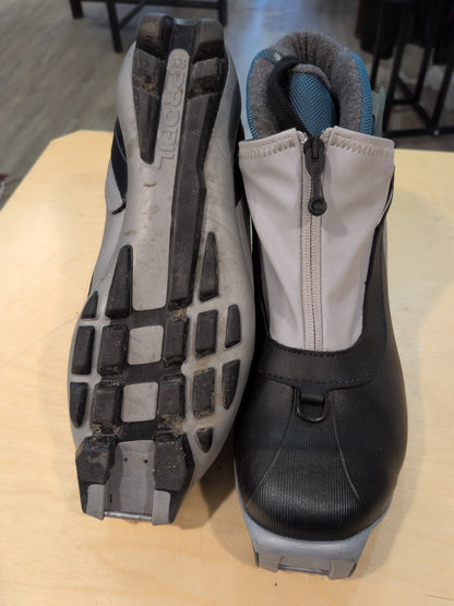 Salomon SNS XC Ski Boot
