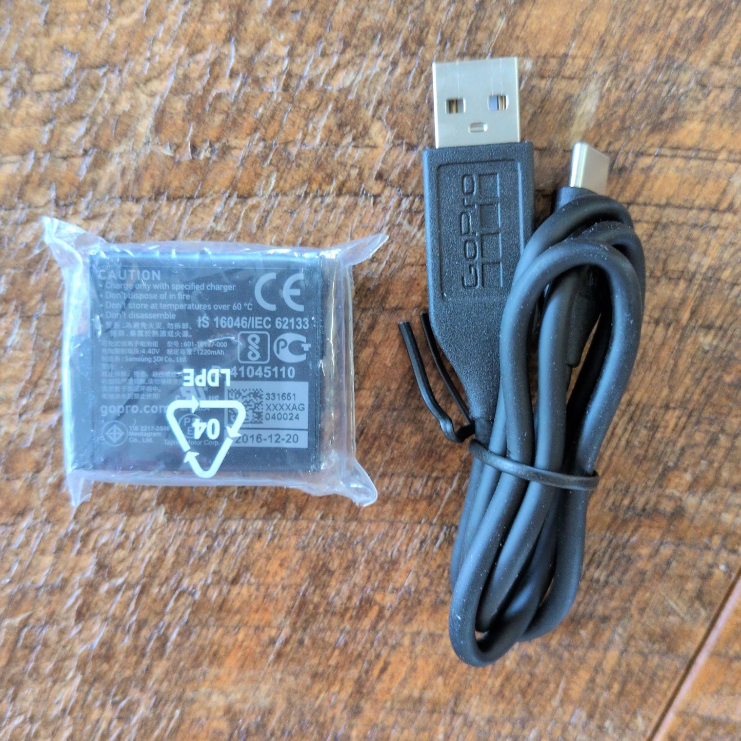 GoPro Dual Battery Charger + Battery NEW