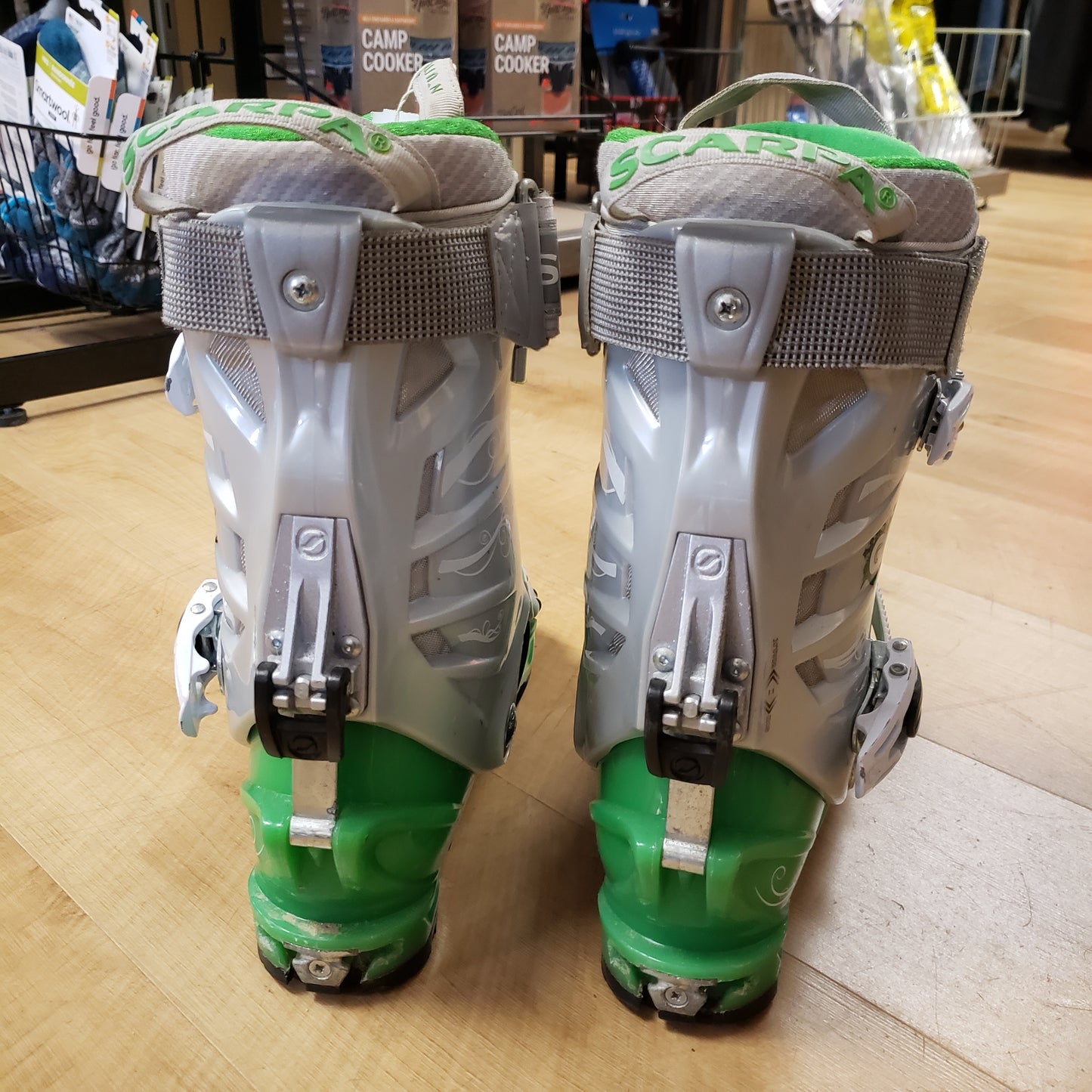 Scarpa Gea Backcountry Ski Boots 2011 Women's 10.5/11