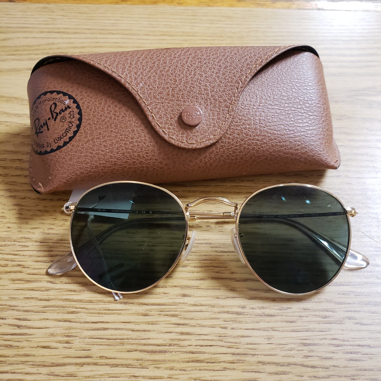 Ray Ban Round Metal Sunglasses w/Case
