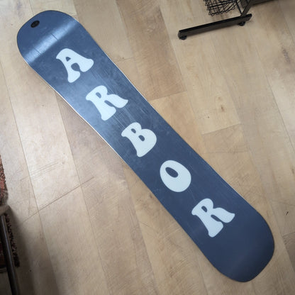 Arbor Helix 140 Snowboard (Board Only)