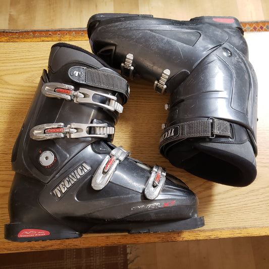 Tecnica Rival X7 Ski Boots