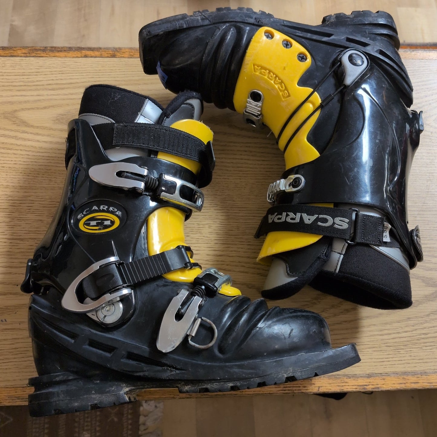 Scarpa T1 Tele Boots