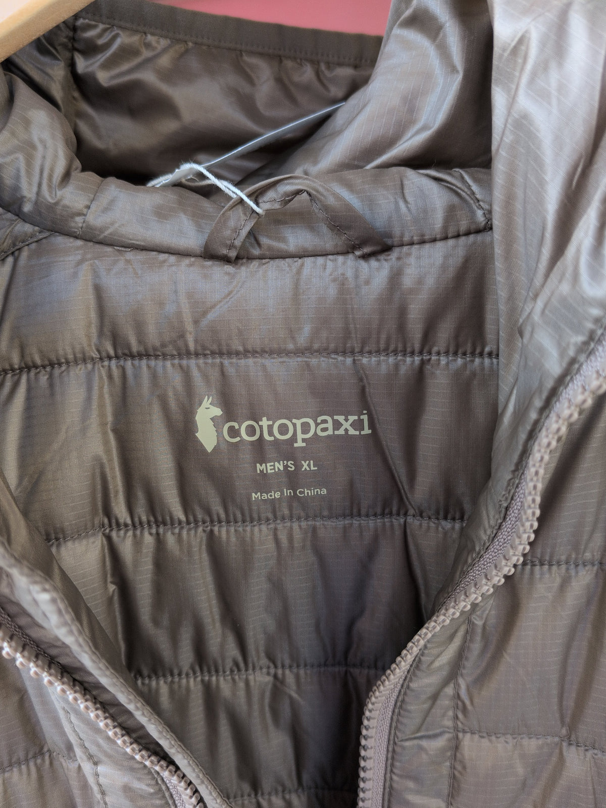 Cotopaxi Insulated Hooded Jacket NEW