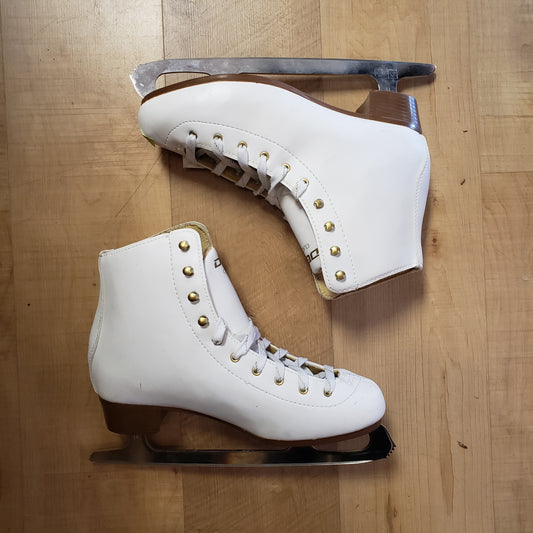 DBX Classic Ice Skate