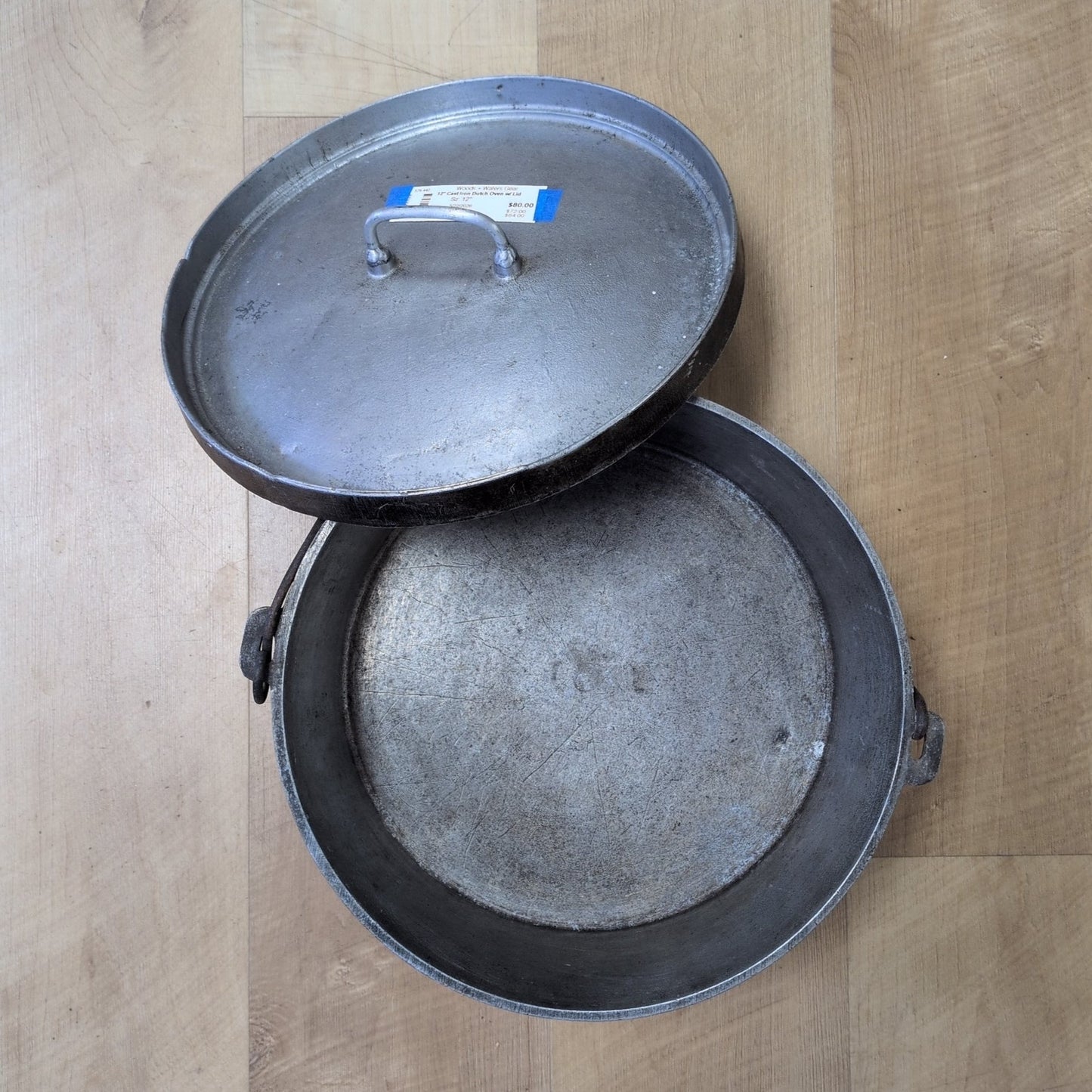 12" Cast Iron Dutch Oven w/ Lid